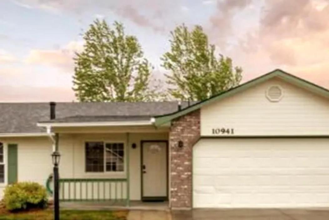 Hello Dolly! 3 Beds, 2 Bath, 2 Tv'S, Fireplace, Quiet Neighborhood In Star, Id Minutes From Walking Trails And River Views อีเกิล ภายนอก รูปภาพ
