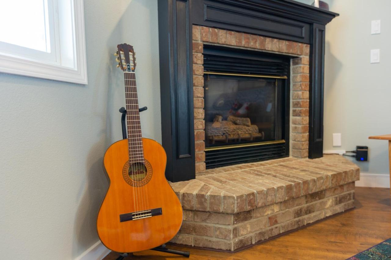 Hello Dolly! 3 Beds, 2 Bath, 2 Tv'S, Fireplace, Quiet Neighborhood In Star, Id Minutes From Walking Trails And River Views อีเกิล ภายนอก รูปภาพ