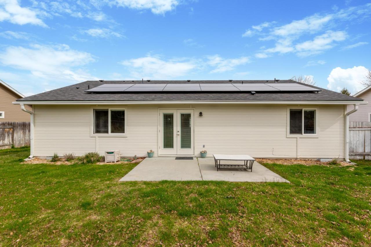 Hello Dolly! 3 Beds, 2 Bath, 2 Tv'S, Fireplace, Quiet Neighborhood In Star, Id Minutes From Walking Trails And River Views อีเกิล ภายนอก รูปภาพ